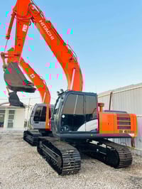 آليات ثقيلة • موديل ٢٠١٦ • ٥٦٠٠ ساعة