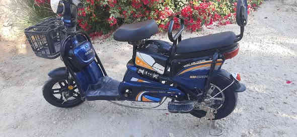 سلام عليكم بيسكل كهربائي كلش نضيف ستخدام قليل سعره ٢٧٥ وبي شويه مكاني قضاء المدينه ***********
