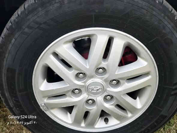 سلام عليكم ورحمة الله وبركاتة  إقراء المنشور اله تخابر رحم الله والديك  
سيارة ٢٠١٨ كفاله  فقط شخط ستوته ومسوي ربيع ابو البصره الي يعرف ربيع يعرف شغله وبدون معجون شرط جاهزه اخر حبايه مكينه مسكر ١٢ قبق اسود المرغوبه( ٤)دسك  رقم نگليزي بسمنه 
مصفره هيئة وضريبه دوشمه كامله كشنات وتنته وتكم  وارضيه  شاشه لمس  تبريد حداديه تخم تاير ويل كب المرغوب ماتحتاج فقط گاز وسايق شوف الصور وحكم درع سعره ورقتين  مكان السيارة ناصزيه سيددخيل السعر ٢٣٧وبي مجال   على التعليق قد ماجاوب لان ماعندي نت دائمآ  اتصل وبخدمتك ***********
