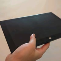 تابلت مايكروسوفت نظام ويندوز  رام 4 كيكا هارد 64كيكا للتواصل واتس اب 0...