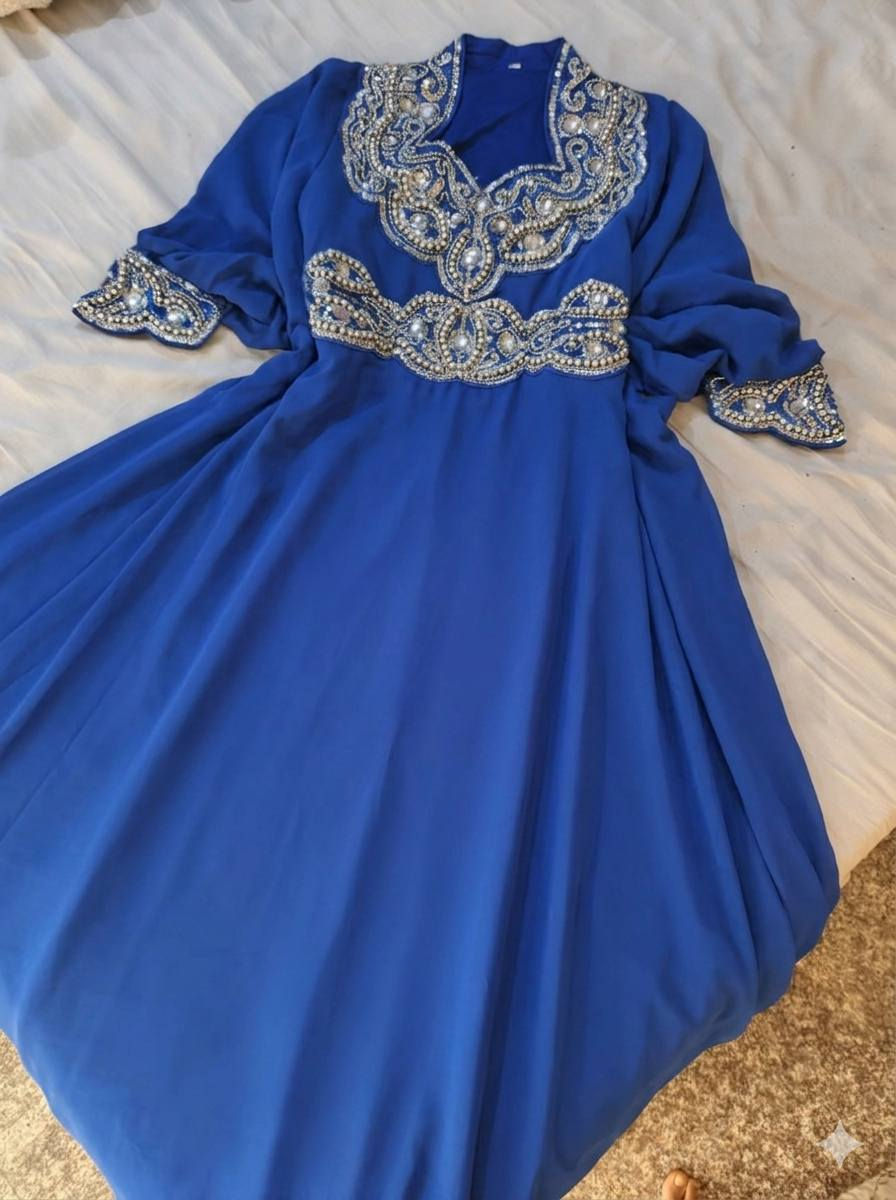 قفطان مغربي للبيع  بسعر ٢٥ الف يلبس كل الاوزان استعمال قليل جدا التطريز شغل يدوي وليس لصق مع حزام داخلي بارز للخصر


**إذا كنت صاحب هذا الإعلان وتريد حذفه لأي سبب، رجاءا أرسل رسالة إلى الدعم الفني**