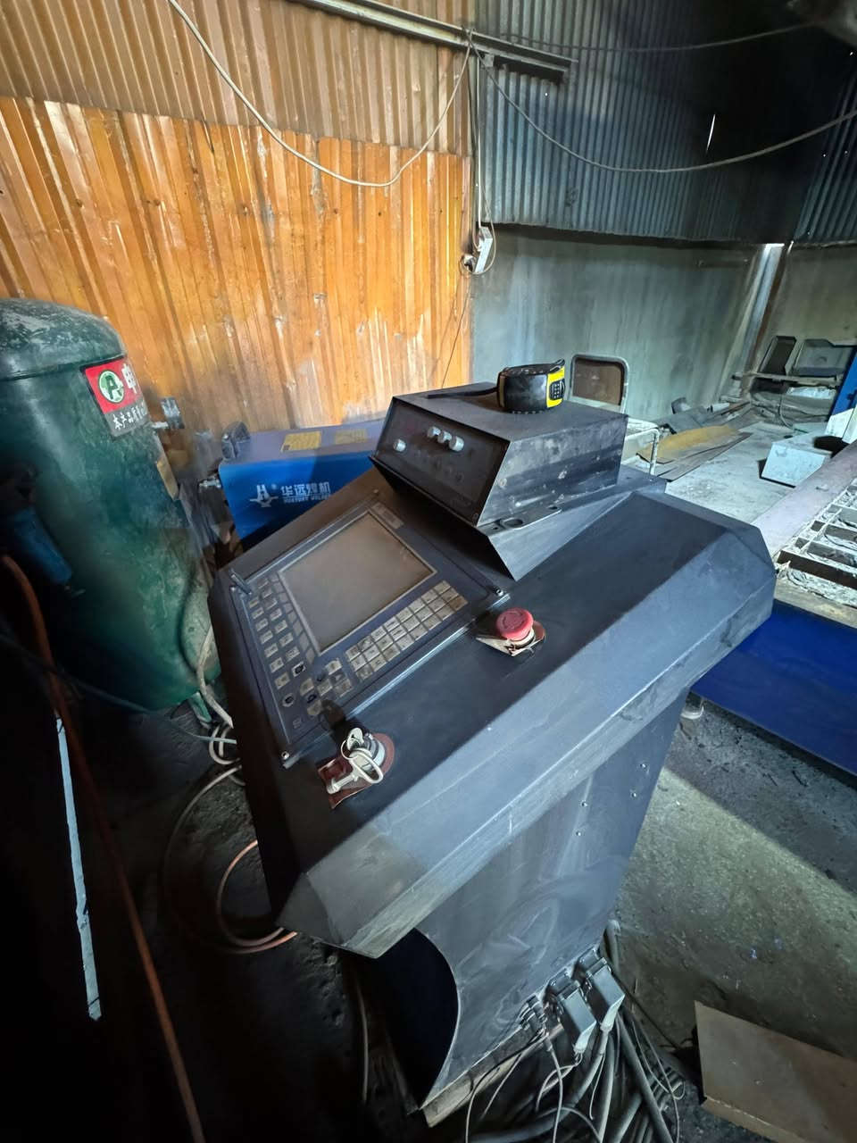 بلازما متر ونص في 3 جديده كامله مع سكرو عشر حصان ومجفف والبطل 500 لتر  وياه بور وبورد اضافي للبيع للاتصال ***********
