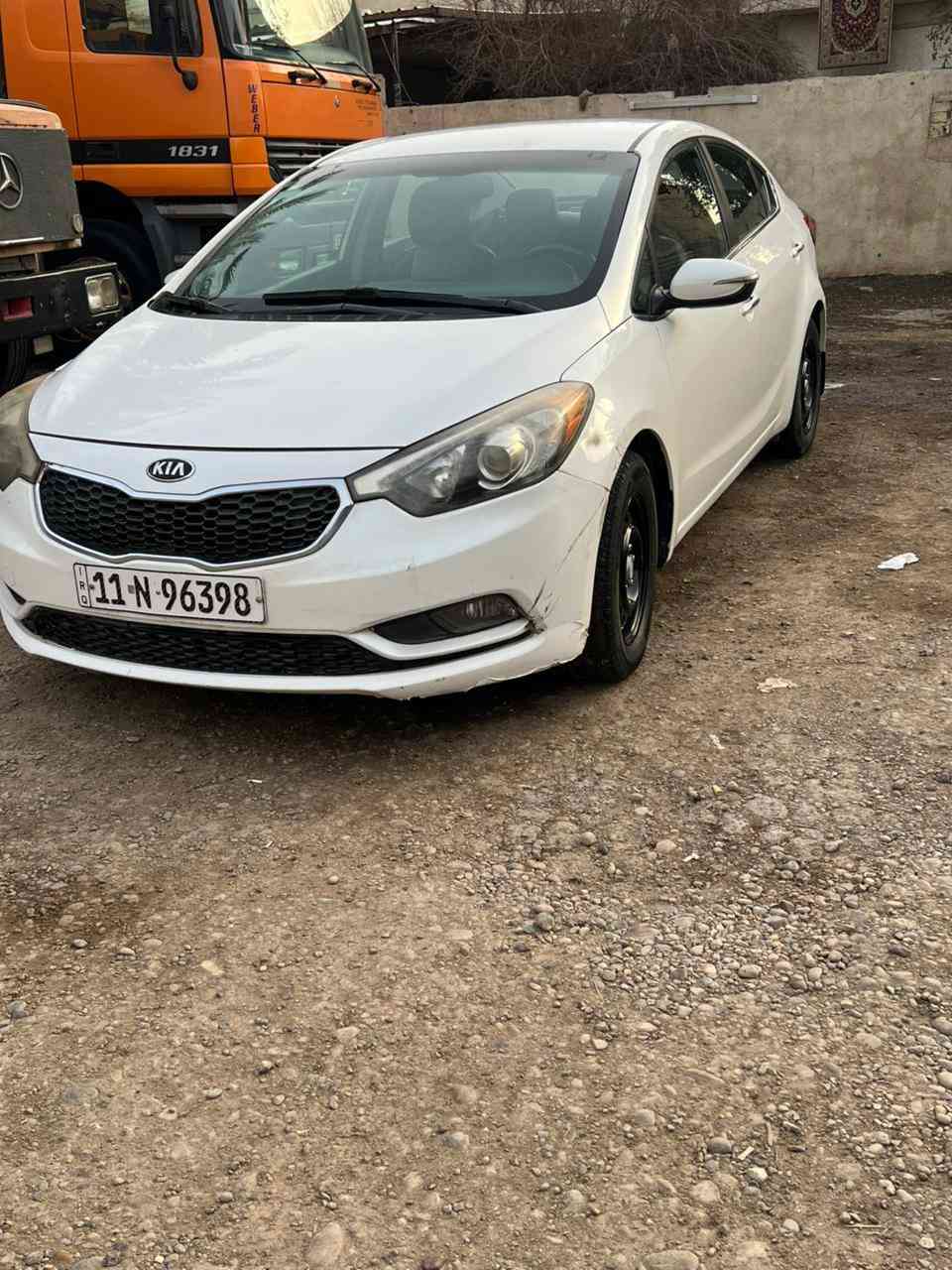 السلام عليكم سياره فورتي موديل 2015 سيارة مكينه كير تخم تاير خير من الله جاهزة 
وارد امريكي حادثه جاملق خلفي 
سياره بسمي ثاني يوم تحويل 
 السعر 115ورقه وبيها مجال 

***********
