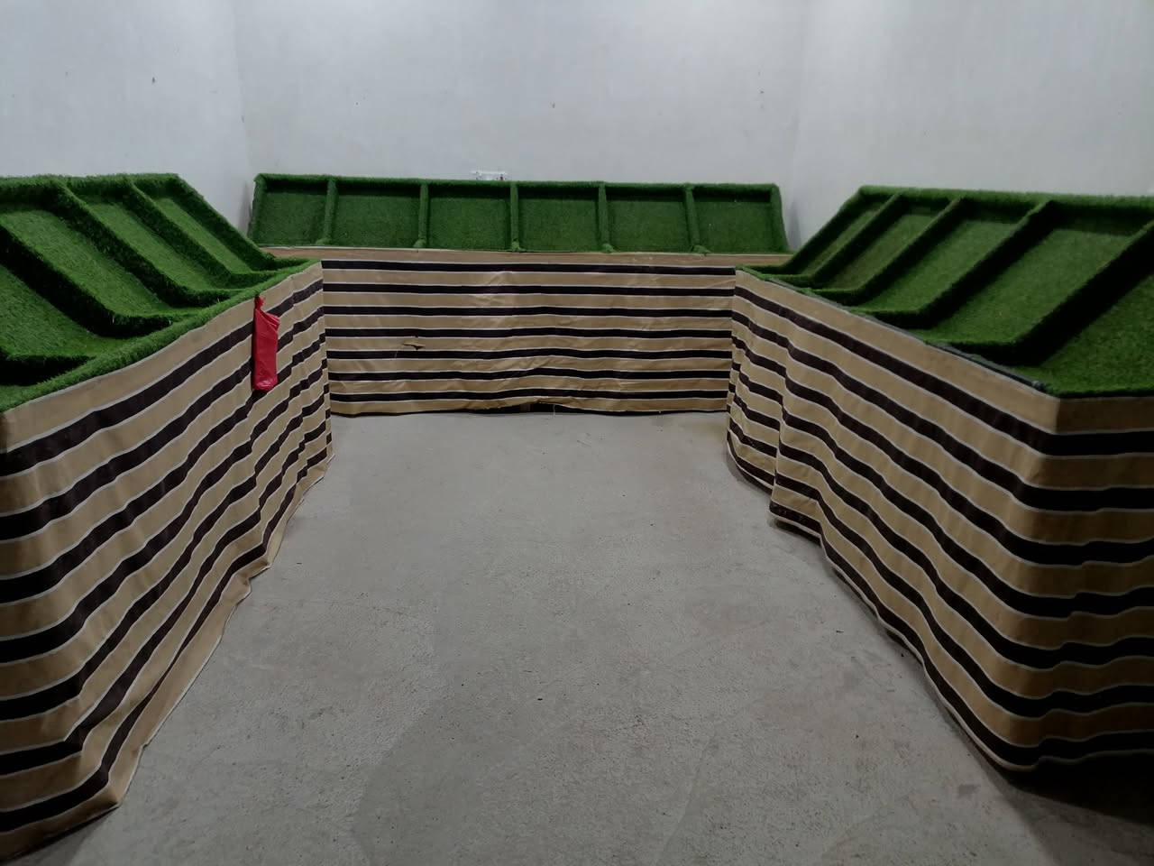 السلام عليكم عندي رفوف ثنين خمس امتار وواحد ست امتار بعدهن نضيفات ما مستخدمهن شغل نضيف وجدد


**إذا كنت صاحب هذا الإعلان وتريد حذفه لأي سبب، رجاءا أرسل رسالة إلى الدعم الفني**