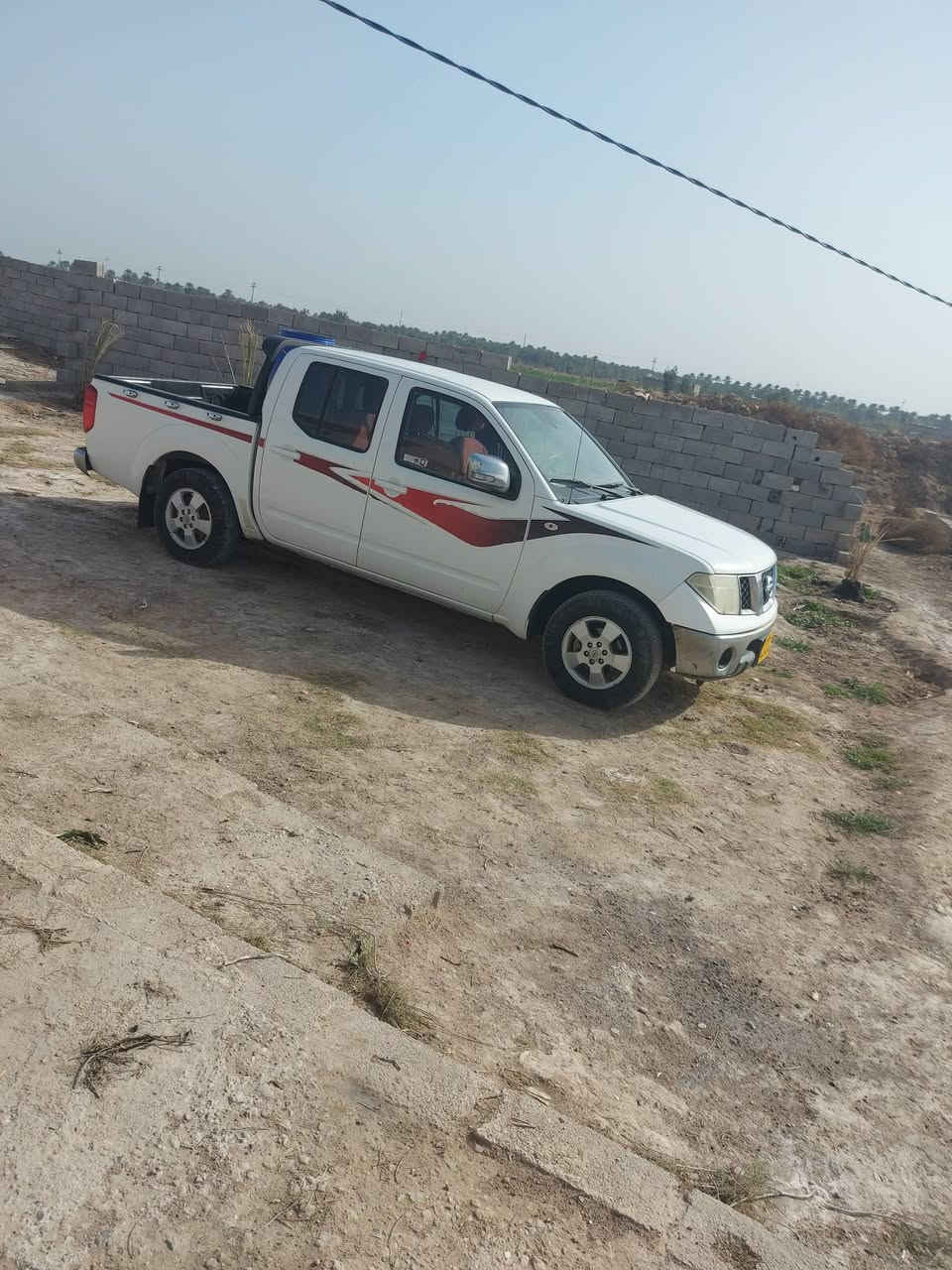 نيفاره موديل ٢٠١٣ مكفوله ما عده بيها باردات بسيطات جدن محرك مكفول شاصي مكفول سياره نضيه كولش السعر ١٠٠ وبيها مجال حك الجيه مكان السياره واسط الزبيديه ***********
