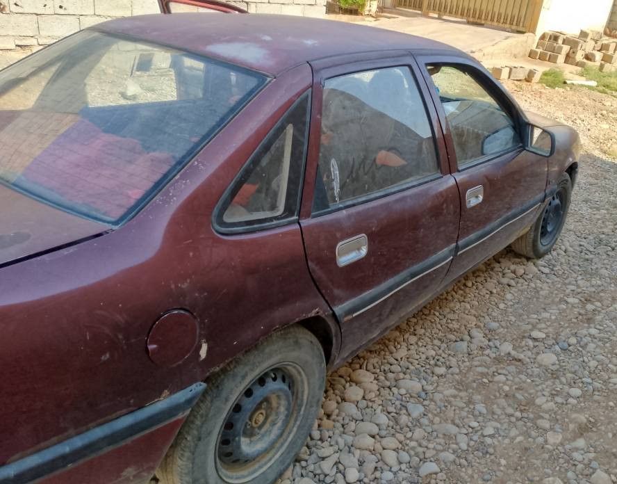 للبيع اوبل فكتر مو 92 محرك 18 سنويه اخضر رقم بغداد سعر 20وراق بي مجال ***********
