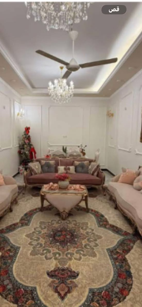 للبيع دار حي الزهراء بناء جديد مساحة ١٩٢ متر على ساحة وشارع ١٥ البناء جديد طابق واحد مطلوب لصندوق الاسكان مبلغ ٧٥ مليون بامكان المشتري الجديد يحول الدين على ذمته السعر ٥٢٥ مليون مع المجال للاتصال *********** مجتبى معله او مراجعه مكتب ضي الحسن للعقار النجف الاشرف حي الزهراء شارع الكيات مقابل جامع الزهراء
