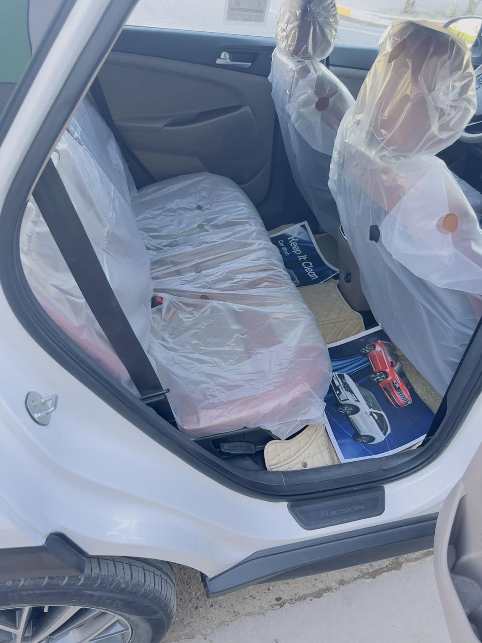 توسان خليجي موديل 20 فول مواصفات 1/1 رقم بغداد بااسمي ماشيه 44 حقيقي مكفول من كل شيء عدى رضعة مسحوب بالجهاز كل شيء على البلاد السعر 221 دولار رقم ***********
