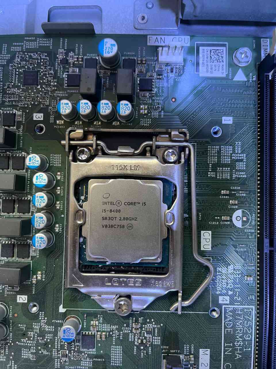 السلام عليكم 
بورد سستم 
مع معالج i5 8400 
السعر70 مكاني نجف ما عندي توصيل


**إذا كنت صاحب هذا الإعلان وتريد حذفه لأي سبب، رجاءا أرسل رسالة إلى الدعم الفني**