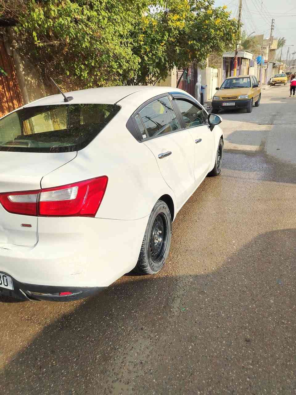 سلام عليكم كيه ريوم 13خليجي نضيفه مكان بغداد العبيدي سعر 85 بيها مجال حك الجيه رقم ***********
