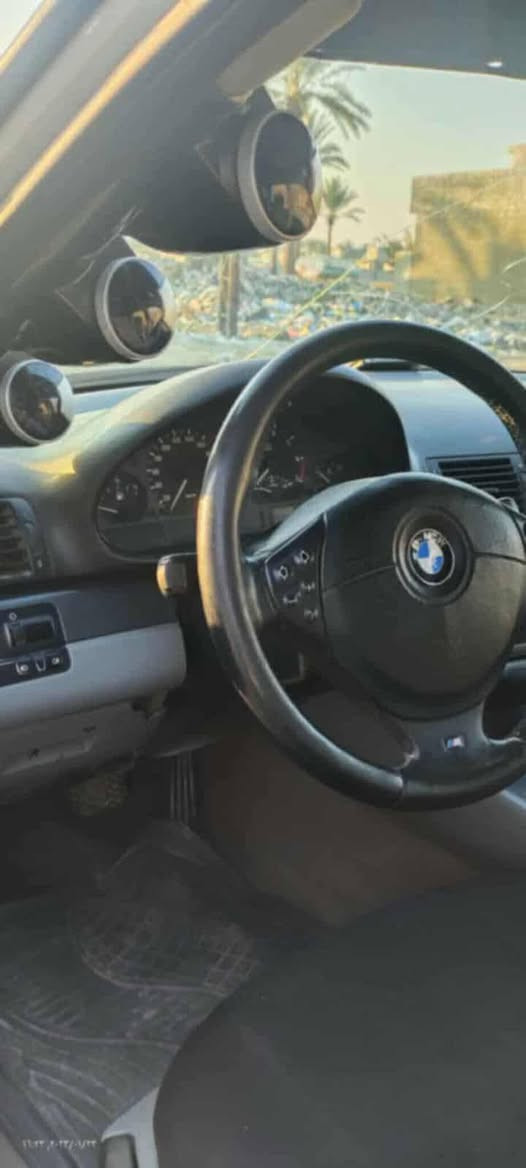 السلام عليكم 
للبيع 
BMW.  E46 2001
رقم بغداد مشروع وطني شرط الي يشتري يحول 
مكينه 25 فانوس مسكر
كير اوتو 
تبريد قطعتين 
صندوك كهرباء 
 جام اوتو 
كروز سرعه
سلايد روف 
مري جانبيه m
دوسات m
مازدات دخاني 
سستم صوت 
داخل جدا نضيف
بدون ضربه
قطعتين صبغ 
حداديه جديده 
مكينه وكير خير من الله 
تبريد شغال 
نقص 
الكيجات واكفه فقط 
عنواني بغداد الدوره شارع ٦٠ 
سعر 57 وبيها مجال 
***********
