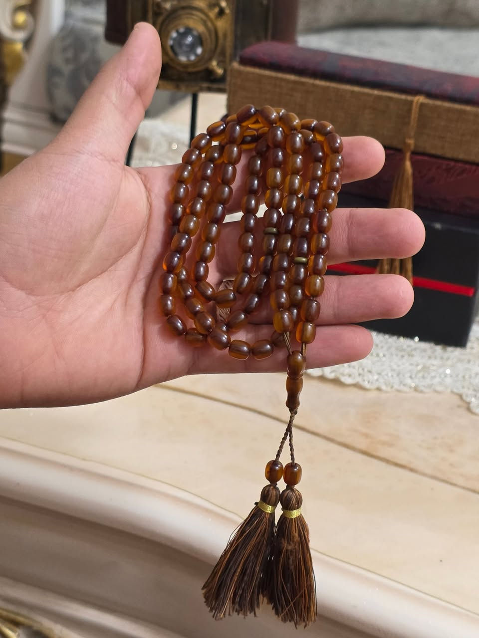 من رخصة مدير الكروب المحترم 
سندلوس الماني انتيك نجفي 
عدد الخرز ١٠١ الوزن الكلي ٣٢ غرام 
نضافة ١٠٠% المهتم بسعر مناسب 
تواصل خاص يوجد توصيل الكل محافظات العراق 🇮🇶


**إذا كنت صاحب هذا الإعلان وتريد حذفه لأي سبب، رجاءا أرسل رسالة إلى الدعم الفني**