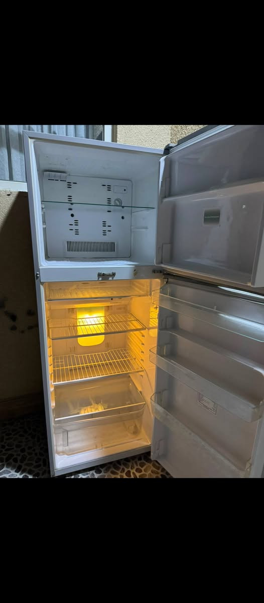 ثلاجات بخاخ انفينتر ماتصرف كهرباء نص امبير ياباني درجه اولا استعمال قليل كلش 
سعر الجديد مالتهن 
5$ ورقات 
 ال
سعر 
البيضه ٢٢٥. الف
والرصاصي ١٩٠الف
وبيهن مجال
المكان 
سليمانيه 
رابه رين قرب مدرسة العرب
***********/***********
الرقمين متوفر واتساب
