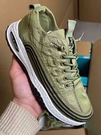 حذاء رجالي • مقاسات ٤٠-٤٤ • ١٠٠٠٠ زوج