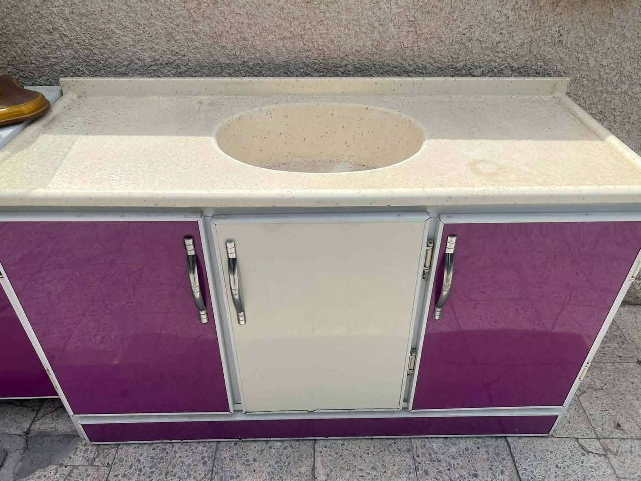 كاونتر ألمنيوم دبل بليت ثكيل جدا مغلون مو بليت خفيف يحتوي على أربع قطع
سنك مرمر طول متر ونص 
كاونتر مترين قطعه مرمر فوكاها ملحق 
قطعة وحدها مترين 

💙السعر 400الف 
العنوان .العامرية


**إذا كنت صاحب هذا الإعلان وتريد حذفه لأي سبب، رجاءا أرسل رسالة إلى الدعم الفني**