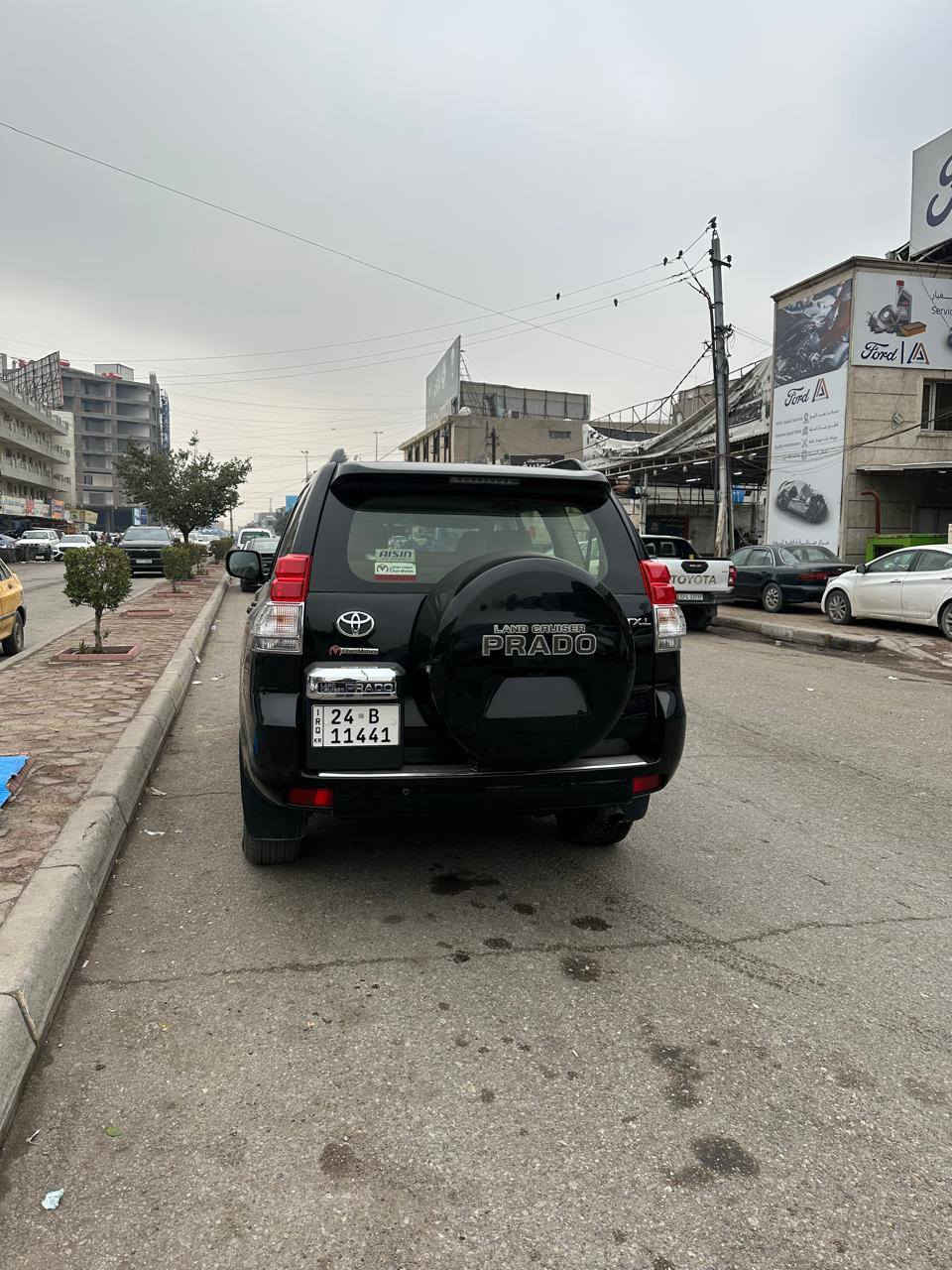 تيوتوتا برادو ٢٠١٣ تي اكس ال فول 
السياره مكفوله من صبغ بيها فقط اشخوط بسيطه ومكحله
السياره عليها ادامه كامله 
صدر خلفي أمامي جديد 
تخم تاير جديد 
رقم ادهوك تحويل ثاني يوم 
مواصفات السياره 
سلايت قماره 
دبل تانكي 
ويل فكسار 
تحكم استيرن 
مري شفط 
٧ راكب 
٣قطع تبريد
محرك ٦ سلندر 
بيها بعد مواصفات 
الاستفسار اكثر اتصل المكان بغداد
***********
***********
السعر ٢٩
