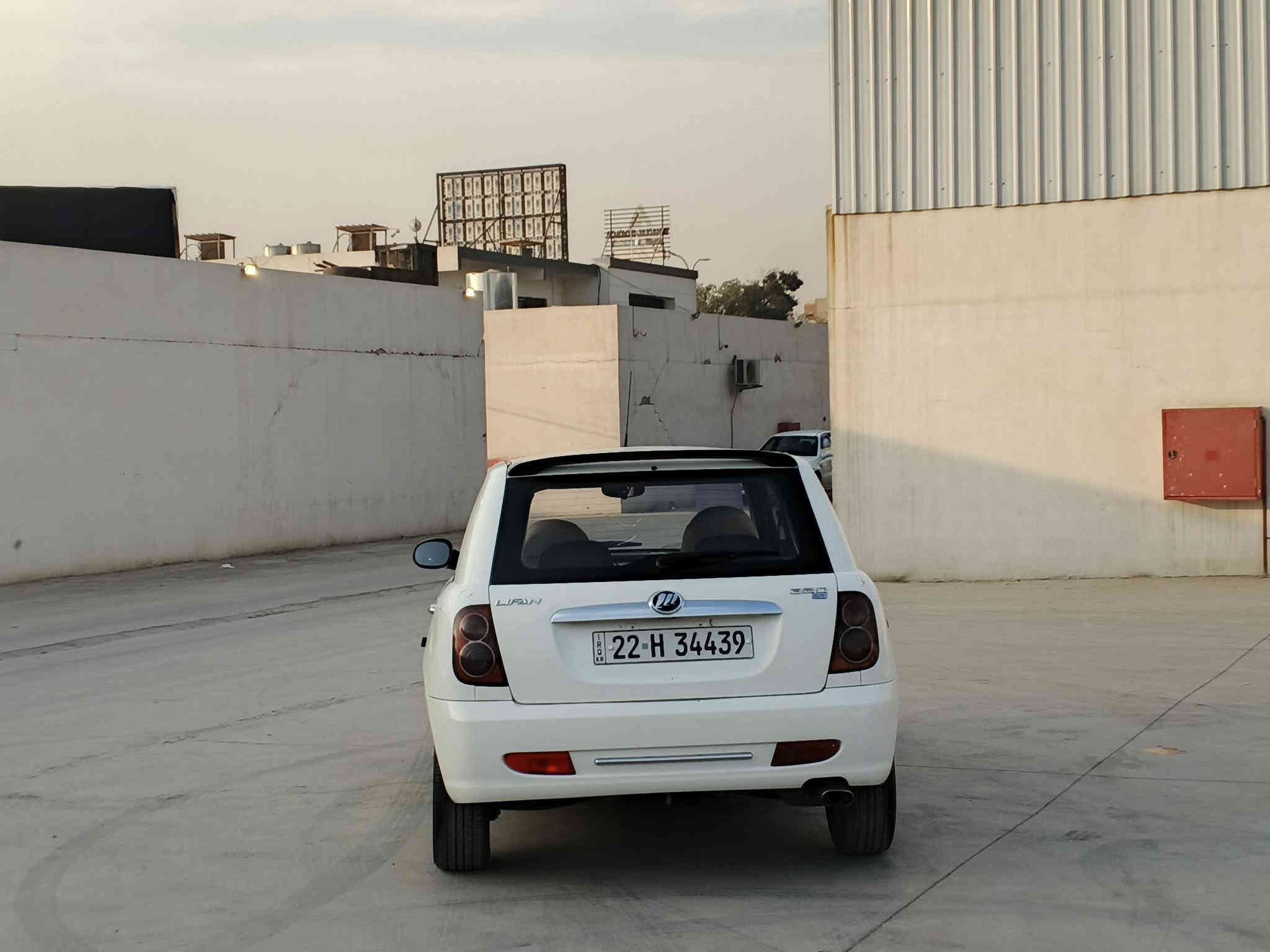 للبيع وبسعر مناسب 
ليفان مستر بن موديل 2014 رقم اربيل دولي مكينه وكير وطخم شرط سيارة حيل حلوااا ونظيفه تبريد شغال وشرط التحويل بيها نص جاملغ صبغ فقط امامي بدون دواخل كير عادي وجامات كهرب السعررررر 52 وبيها مجال للاستفسار الاتصال ع الارقام التاليه 

***********

***********
