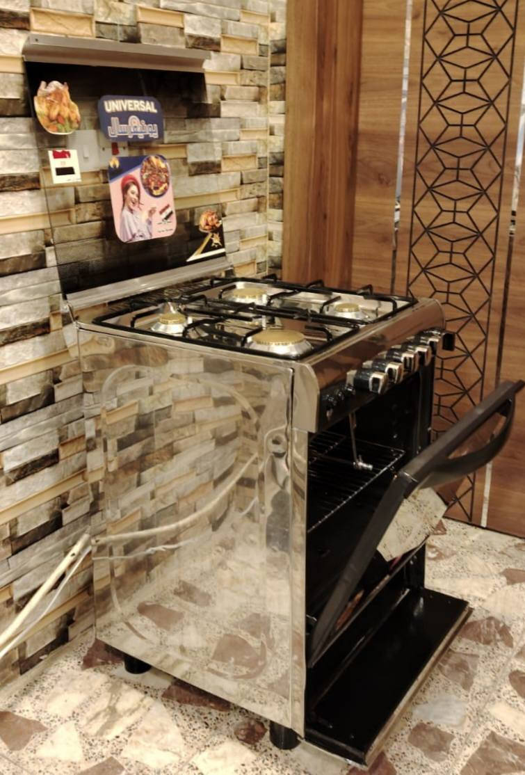 🔥طباخ مصري امتياز إيطالي ماركة يونفرسال للبيع بالاعظمية🔥
🔵 الطباخ مصري UNIVERSAL  أمتياز إيطالي مستعمل نظيف كلشششش والفرن والعيون نارهن زركة. 
✅ الطباخ سل ستيل كامل، حجمه 55×55 الفرن مالته الواسع.
🔥ناره زركه كما موضح بالصور وبالفديو🔥
✅️ كل الكهربائيات بيه تشتغل الجداحات وماطور شوي الدجاج والأضائه للفرن الداخليه.
💥 وياه صينية الفرن وشبجه الفرن وقاعده شيش شوي الدجاج وياه كامل.
 ⭕💠 السعر  160 الف قفل 💠⭕.
🔴 مكلفة بالنشر وماعدهم لا توصيل، ولا حجز للطباخ الي يريدها يجي يأخذه من البيت.
ومكانه / الاعظميه .
أتصل بأصحابه ابو يوسف.
 *********** ببه واتساب.
