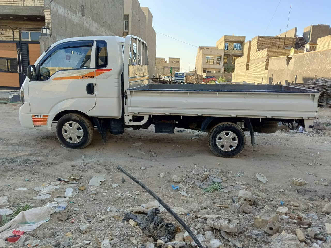 السلام عليكم 

كيه حمل بنكو موديل 2015
رقم بغداد تحويل مباشر 
كير محرك شاصي كفاله 
كشر تكحيلات بسيطه 
تبريد شغال 
سياره بأسمي تحويل ثاني يوم 
مكاني بغداد البياع تراث 
للاتصال 
***********
