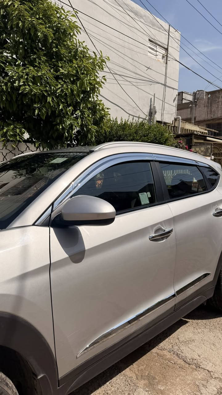 هونداي توسان أمريكيي 21 باسمي رقم بغداد ما بيها اي نقص ماشيه 30 ميل فقط سعرها 195 ورقه سيارة جاهزه من كلشي جديده ونظيفه حادثها تبديل باب عكس سايق صور حادث بالمنشور بصمه انظمه قياده اوتو هولد محرك GDI 2.4  ويل كب 18 هاند بريك بصمة نظام تحديد مسار مانع انحدار كاميرا خلفية حساسات كشنات تدفئة كهربائي سبايدر امريكا موجود وياها جام مضلل الأصلي مالتها موجود ما ناقصها برغي مكانها الدورة الطعمة للاستفسار بعد ما تعجبك السياره اتصل ***********
