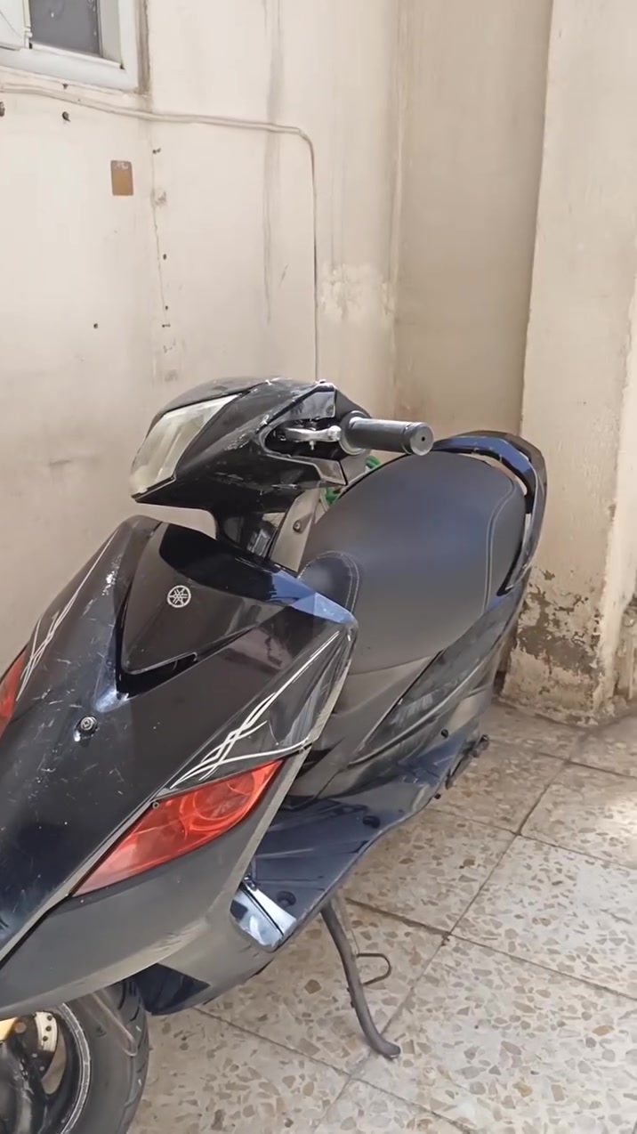 سلام عليكم
دراجه ثعلب 140 بلاديه بيهة دبلات امامي رياضي ودبلات خلفي رياضي وكلج امامي رياضي وقباقه مال كور رياضي 
دراجه كامله مكمله نقصهة فقط بريك امامي 
دراجه نكره سلف بكل وقت ترايك وين متريد 
كهربائيات كلهة شغاله بيهة باتري الكتروني اصلي دراجه مرتبه ربع ما تذب عليهة 
السعر: 450 الف 
مكاني بغداد الحريه 
للأستفسار: *********** واتساب
