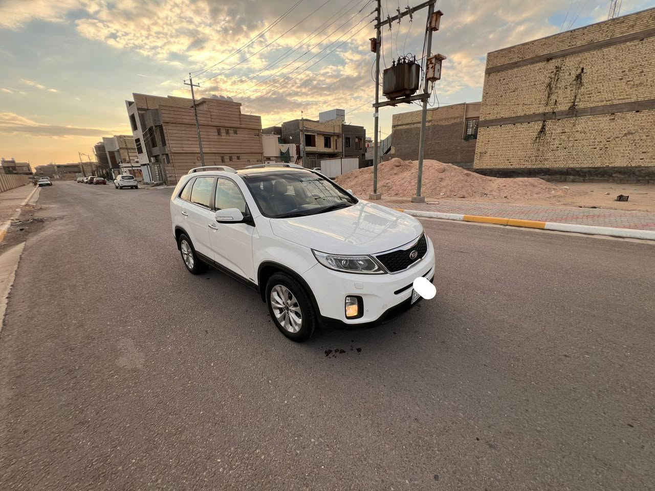 سورنتو  2013 شكل ال15 
خليجيه كفاله عامه 
  موجود سونار وياهه بلمنشور 
فول مواصفات كويتي 1/1
6سلندر  7راكب  3قطع تبريد  
رقم بغداد تحويل ثاني يوم 
السعر 183$ورقه  قابل للتفاوض بيه مجال للشراي 
للاستفسار اتصل ***********
