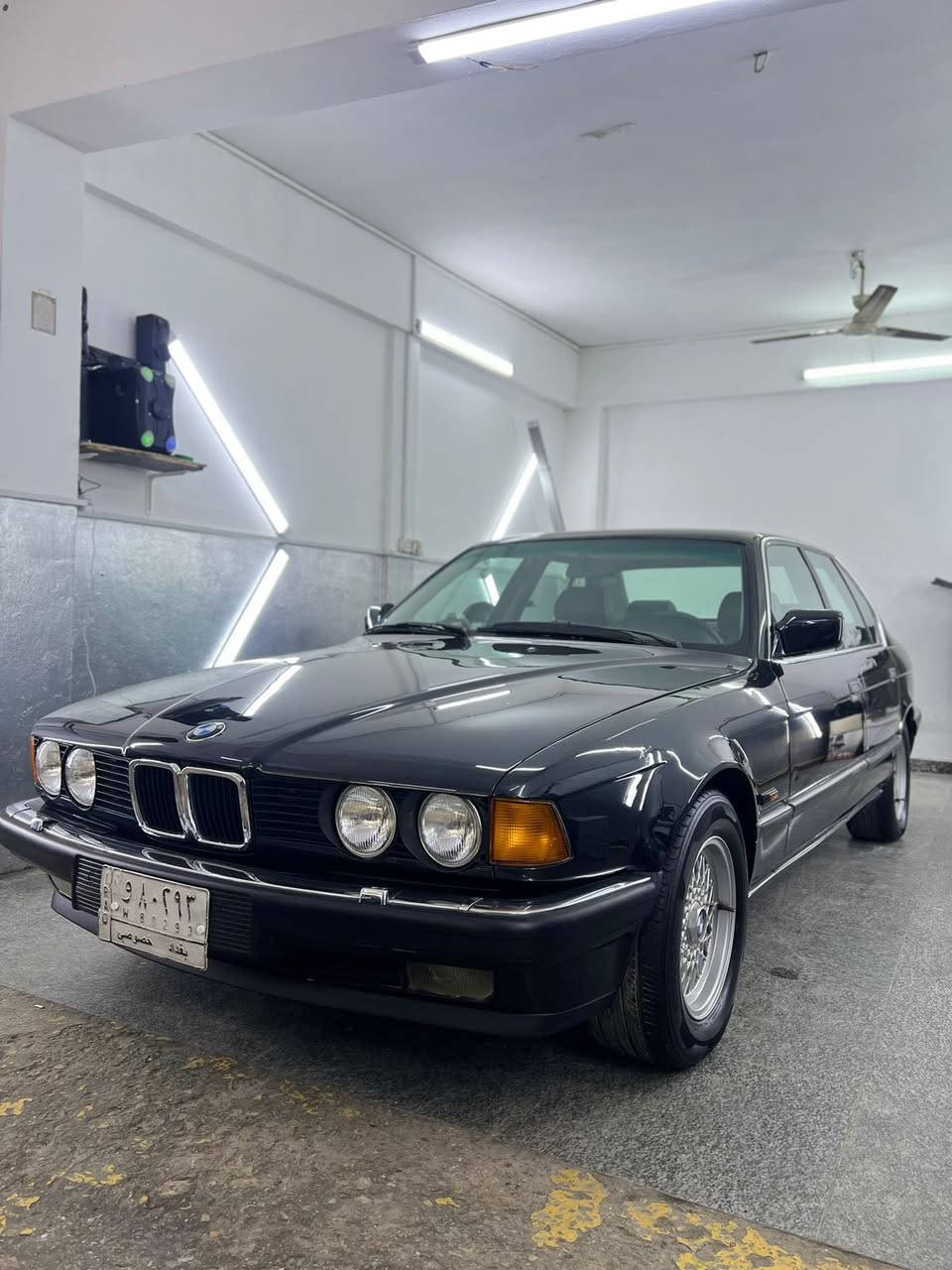 BMW 730i
موديل 1991
السياره فتحه 
كشنات كارتير كهرباء
بطاين خياط
السياره جديده بمعنا الكلمه
اي نقص مابيها 
السياره كفاله عامه من الحادث مصبوغه للجماليه فقط
للأستفسار 
***********
العنوان  بغداد البلديات
