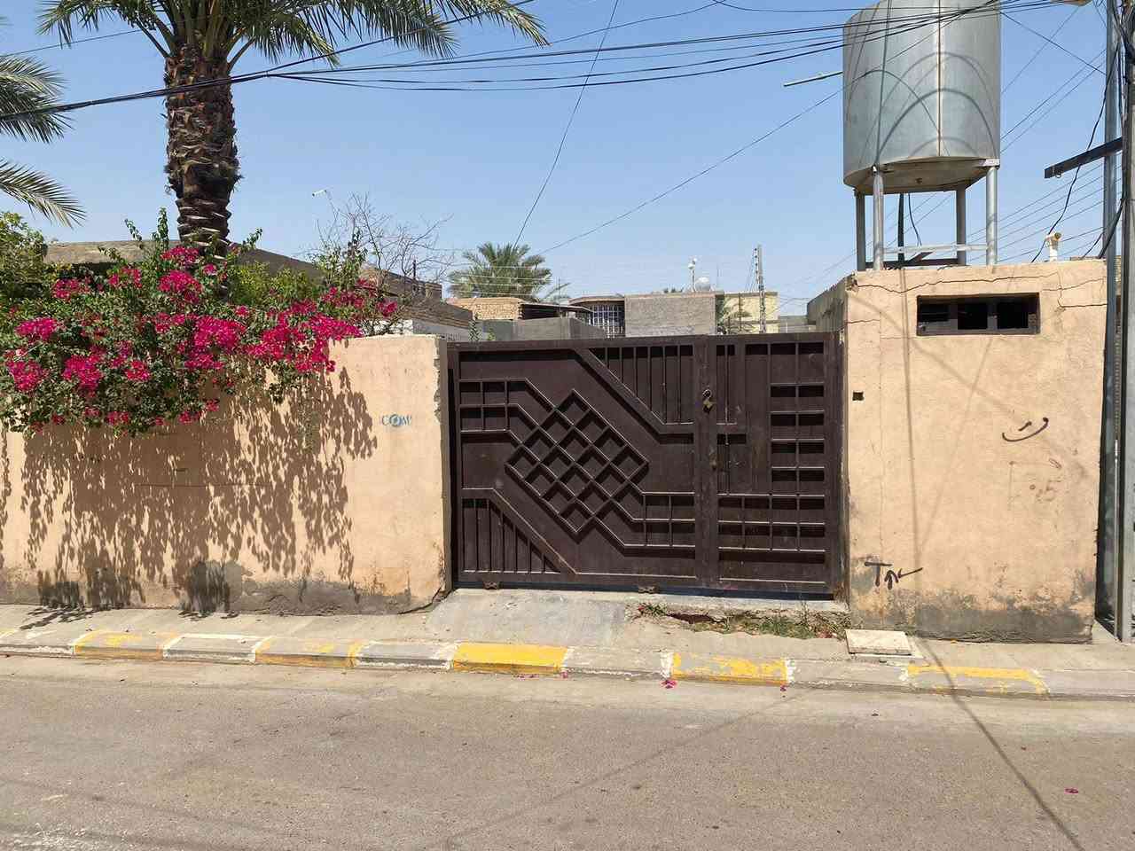 #قطعه #للبيع 
في التاميم الثانيه 
ركن 
المساحه ٢٢٥ متر 
السعر ٩٠ مليون قابل للتفاوض 
مكتب بارق للعقار شارع 60مقابل المول الجديد 
الهاتف ***********
