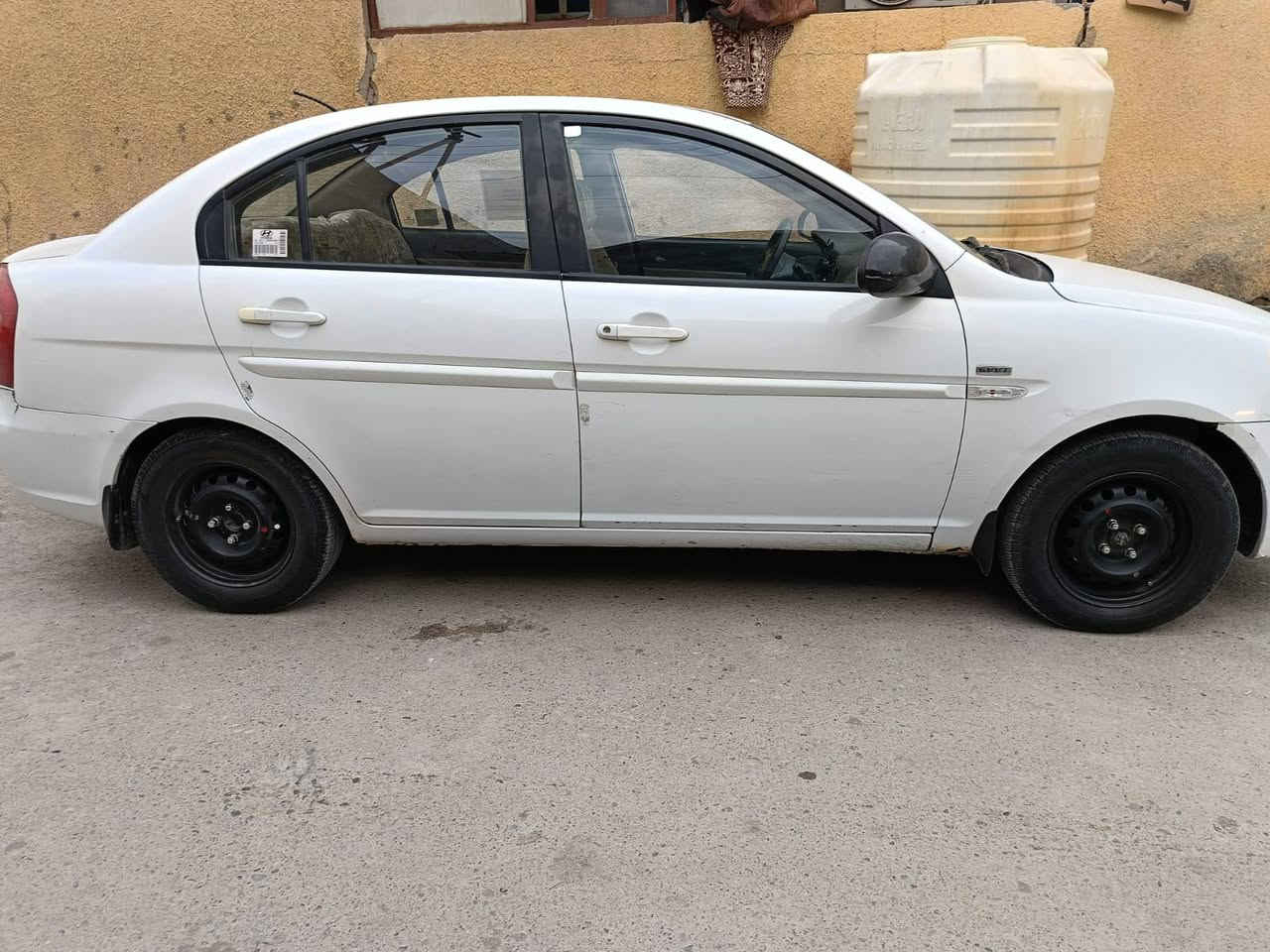 السلام عليكم للبيع اكسنت خليجي موديل 10 محرك ((1600))كير ومحرك  فول تبريد فولل رقم نكليزي مكاني  بغداد جسر ديالي سعر 88 وبي مجال للطيبين للتواصل *********** والسونار مرفق بلصور
