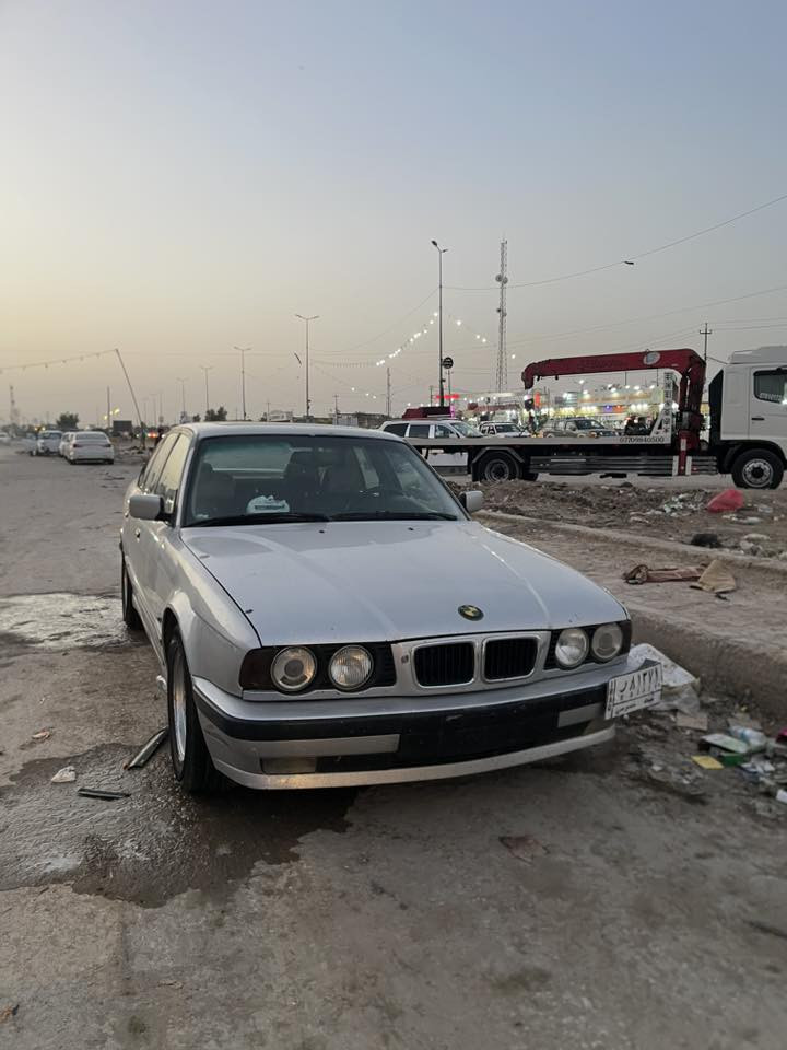 سلام عليكم BMW 525 رقم بغداد تحويل ثاني يوم سيارة جاهزة من كلشي عنوان السيارة دوانية سعر ٦٥ باقي التفاصيل انتصال علي هاذا الرقم ***********مراوس بسوناتةً
