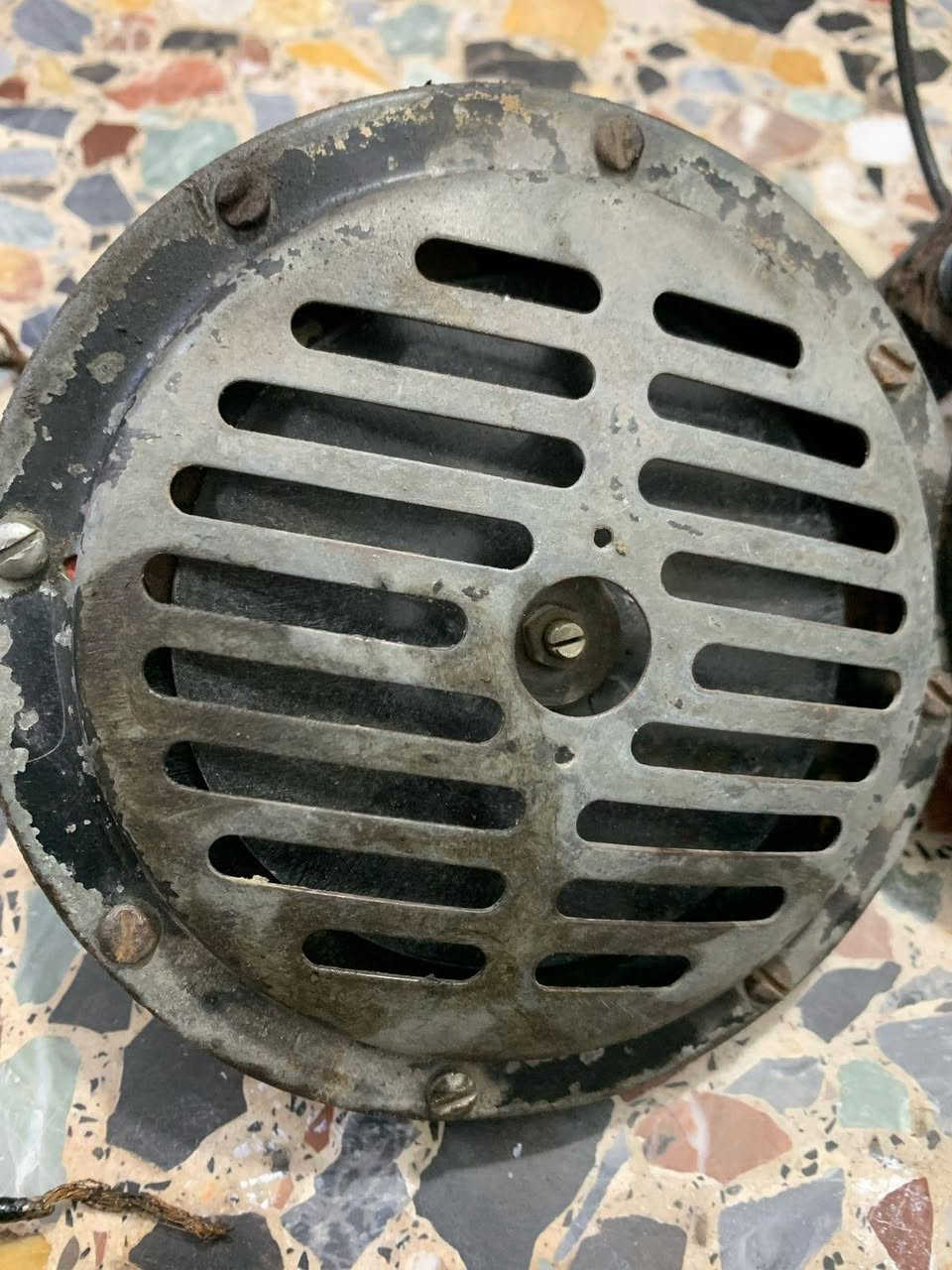 سلام عليكم مرخصه الادمن هورن بوش جنح ٩ / ١٠ بلادي ما محور على فحص نغمه جيل طيبين جناي يعرف بي عنوان بغداد مدينه الصدر سعر ٤٠٠ وبي مجال للشراي *********** متواجد وتساب وتصل
