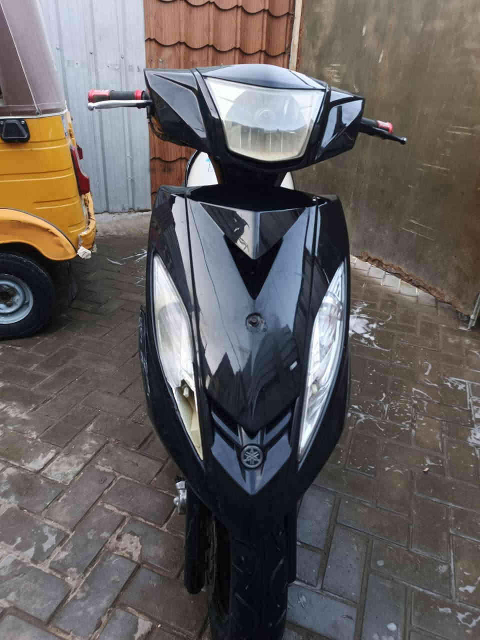 السلام عليكم دراجه جي تي ار للبيع كله بلادي
السعر :900  وبيها مجال قليل 
المكان بغداد / بلديات تقاطع الكهرباء
للاستفسار   / ***********
