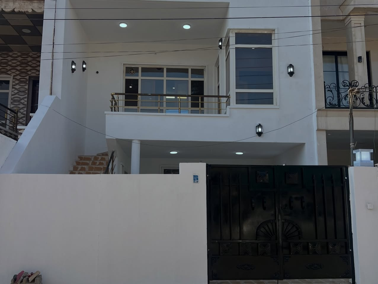 💥💥#نرخی گونجاو || #سعر رخیص 
🏦#خانووی تاپۆ   ئەوەی بیكڕی لۆ كرێش450 هەزار دەكات || بۆفرۆشتن 
🌍#شوێن || هەولێر || گەڕەکی حصاروك   ||  نزیکە لە  شەقامی كورنيش  

🧱#ڕووبەری|| 125 متر    
🗄پێک هاتوەلە|| 3  ژوور نوم و ژوري ميوان و  2 مطبخ و  2حمام  و بيتونة  
💰نـــرخ  || 
📠بۆ پەیوەندی کردن
📴فایبر واتساب***********
📴فایبر واتساب***********
ــــــــــــــــــــــــــــــــــــــــــــــــــــــــــــــــــــــ
🏦بيت  طابو صرف اتجاە قبلە طابقين ای واحد اشتري هذا بیت ایجار مالها 450 الف دینار  || للبیع
 🌍الموقع ||  اربیل|| حي خمسة حصاروك|| قریب شارع كورنيش
🧱المساحة || 125 م  

🗄یتکون بیت ||  3 غرفة نوم و استقبال و 2 مطبخ  و 2 حمام+ بيتونة و    
💰الســعر ||   
📠للاستفسار اتصلوا ........
📴فایبر واتساب ***********
📴فایبر واتساب***********
