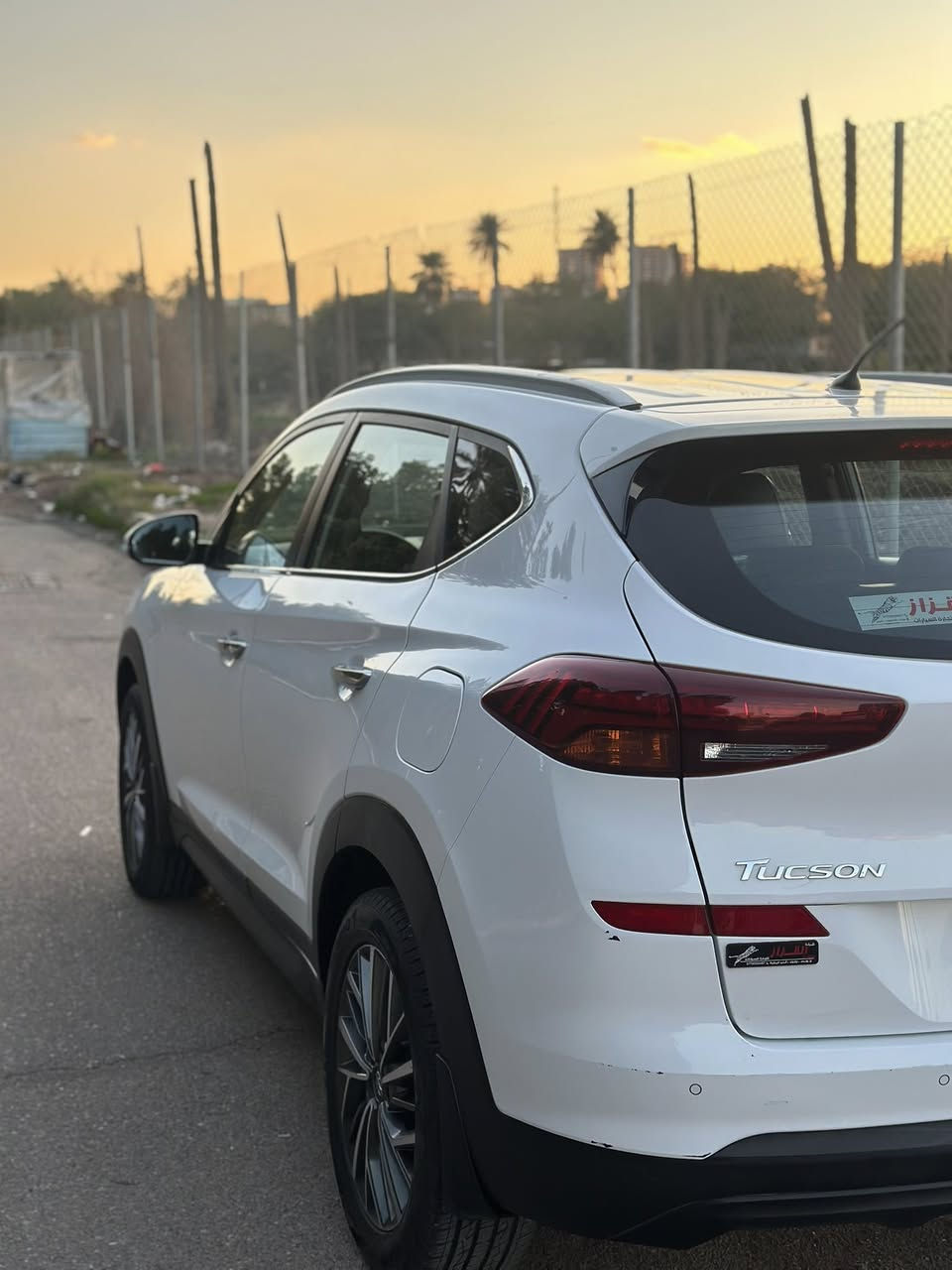 السلام عليكم توسان 2019 خليجي مكفولة من الصبغ 
بيها باردات شوية بس السيارة نظيفة ماشية127 الف 
السيارة لا تحتاج دهن لا سونر لا كهربائيات خير من الله كلشي كامل تستلم السيارة سونرها يقرة بتاريخ 2026/1/12 يعني اليوم سويتة السيارة سعرها 196 
للاستفسار 
***********
