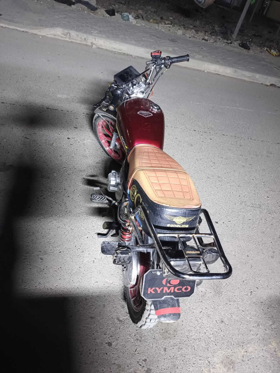 سلام عليكم دراجه للبيع موديل 2025 مكينه 200C مكفوله أوراق كامله سعرها 650 شراي *********** مكان بغداد الحسينيه
