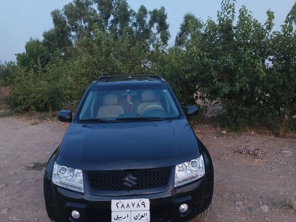 سازۆکی فیتارا 2009 یابانی تەبرید تۆماتیک جام کارەبا  سلاید فولە  سەیارەکی جوان و بەهەڵمەتە چوار پستۆنە مەیکنە 20  گێڕ و مەکینەو تەبرید و اکسل و تەقەو ڕەقەی بەشەرتە  سێ چوار پارچەی بۆیاغە بە حیزام دەفرۆشم بێ دەعم و لێدران  چوار تایەی نوێ  سەنەوی تازە بەسەر چوە   400 دۆلار غڕامە  دوای معامەلە دەیگێڕمەوە    سعری 63 معامەلەکی کەم   شوێن  کۆیە  ژ.م  *********** كويسينجاك, أربيل

