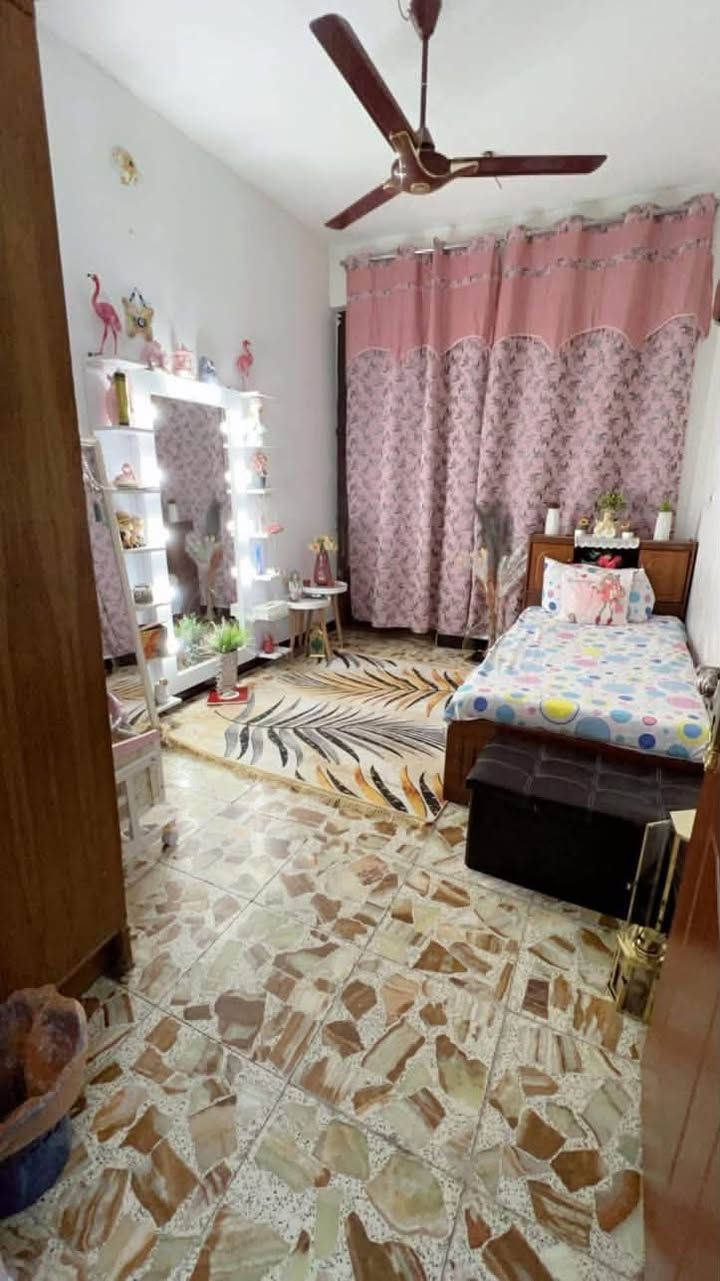 بيت 140 م للبيع زراعي اراضي حجي جعفر قرب اربع شوارع الزعفرانية . طابقين . يحتوي على كراج ومطبخ. وصالة و حولي وصحيات . وغرفتين نوم . ومنورين ... الطابق الثاني غرفتين نوم كبيرتين وحولي وصحيات وسطحين . المنطقة مجاري وكهرباء وماء . وانترنت ضوئي . الفرع تبليط .
اي استفسار الاتصال على الواتساب 
***********
