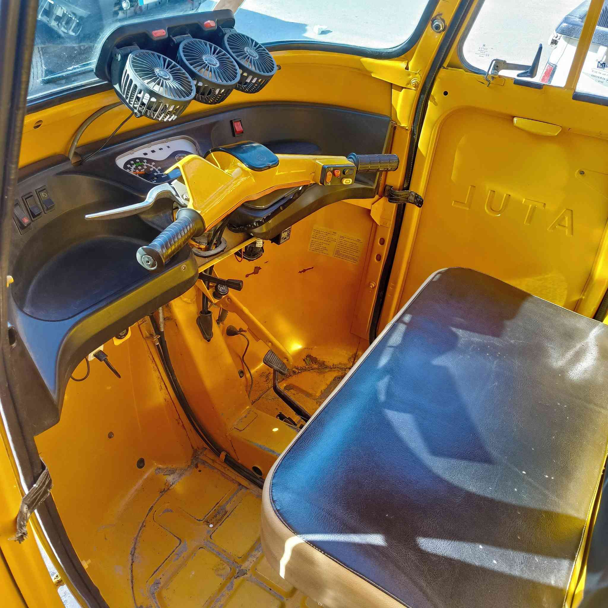 تكتك للبيع موديل 2018أتول تكتك نضيفة وجاهزة السعر 3ملايين ونص وبيهة مجال ومستعجل على بيعتهة
العنوان الحسينية ب شارع ال13 شارع المدارس للاستفسار اكثر:*********** وبي واتساب
