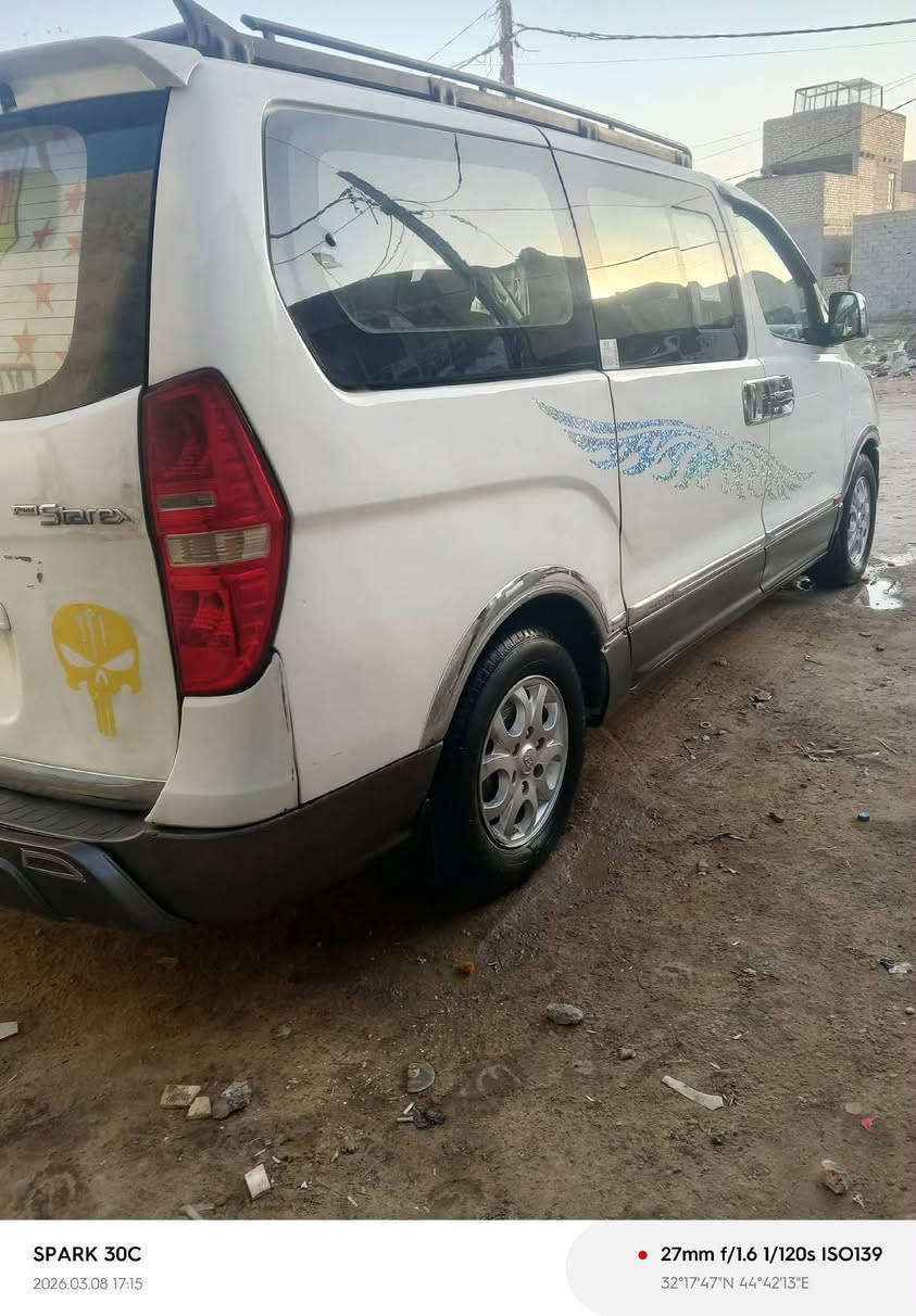 السلام عليكم عندي ستاركس 2010 سياره بيها جاملغ الخلفي فقط والباقي كفاله رقم بصره واللي يحب يتصل على هذا الرقم عنواني بابل القاسم مكينه حداديه جير كفاله مصفره هي وغرامات سياره مال جناي جاهزه لاخر حبايه‏‪***********‬‏
