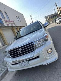 لاندكروز موديل ٢٠١٤ ساز اصل مكفوله من الصبغ والتبديل سونار موجود سياره...