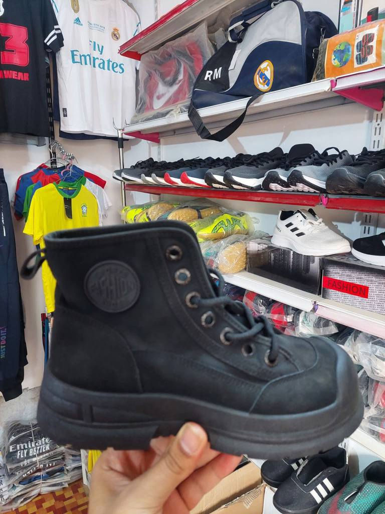 جملة فقط سعر القطعة 6
الشليف يحتوي على 25 قطعه
قياس 35 الى 44
واتساب ***********
يوجد توصيل
