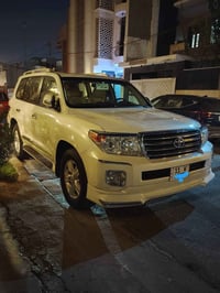 لاندكروز ٢٠١٥ • مكفولة • رقم بغداد مميز