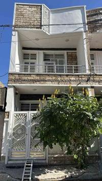 بيت للبيع او مراوس ببيت مساحته اصغر المساحة ٨٠ متر ٤x٢٠ واقع حال ٨١ مت...