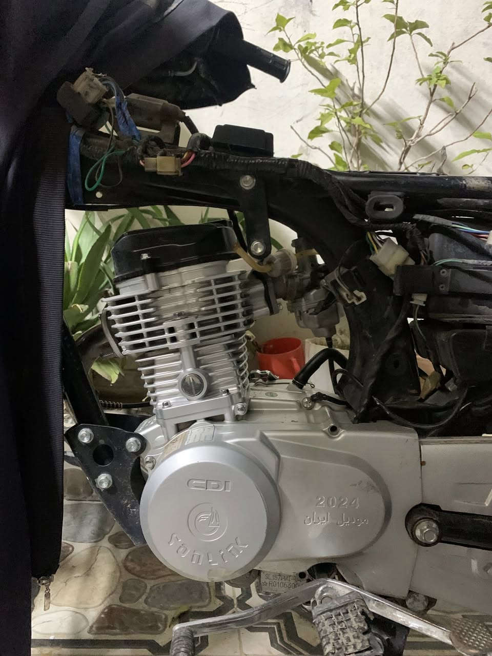 سلام عليكم سولنك موديل 2024بدون تانكي او كشن او صفاحيات انته ليت اشاير كامل موجود فقط عليك تشتري تخم تطلع لوز شرط محرك كبس دراجه شغاله بيه صوت فيلس شي قليل  سعر 450من اخير ***********
