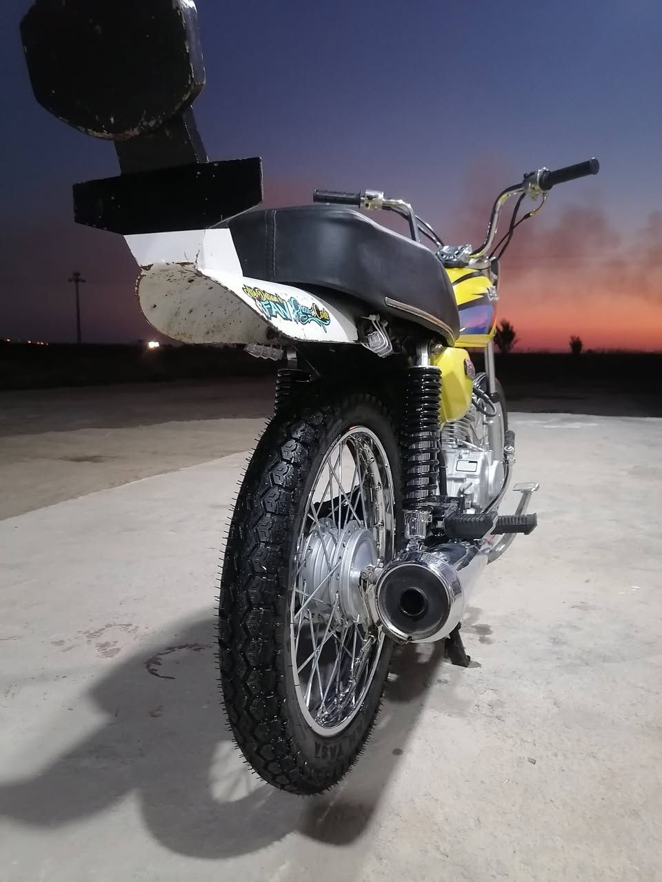 سلام عليكم دراجه للبيع شاصي ارشا 2015 أوراق اصولي تعميره كله 26مكينه نامه شلامجه ثالث تبديله دهن
دراجه ماعايزه برقي مكاني واسط الزبيديه ***********
