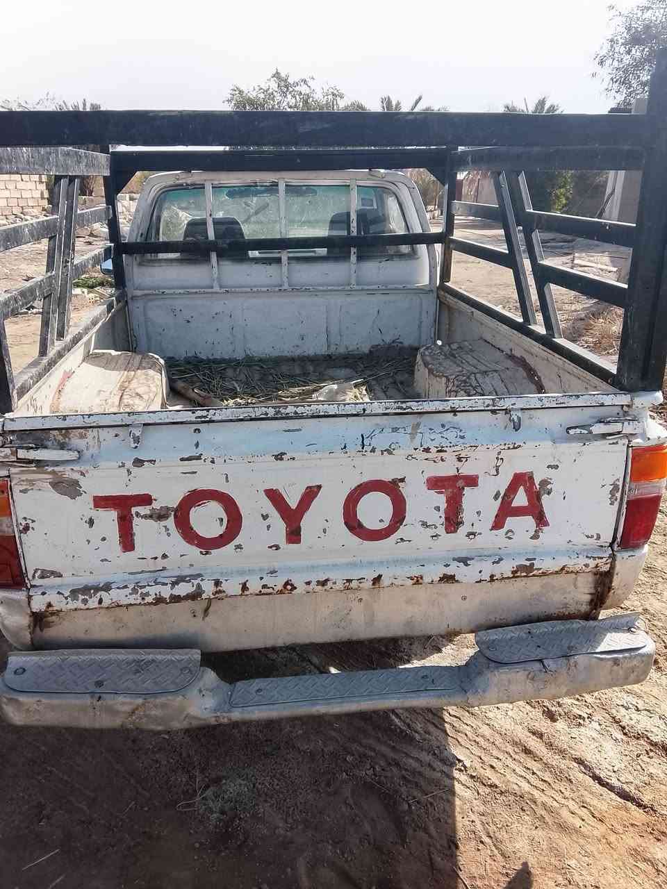 السلام عليكم بيكم للبيع م 88 مكينه بيها خيط بخار قليل كوم حديد أتعهد من سرقه بدون لوحات  وعشائر كير اكسل شاصي نضاف الكشر كدامك ابيع على هاي وضعيتها كوم حديد أتعهد من سرقه وعشائر السعر قفل 10 اوراق مكاني بغداد اليوسفيه ***********
