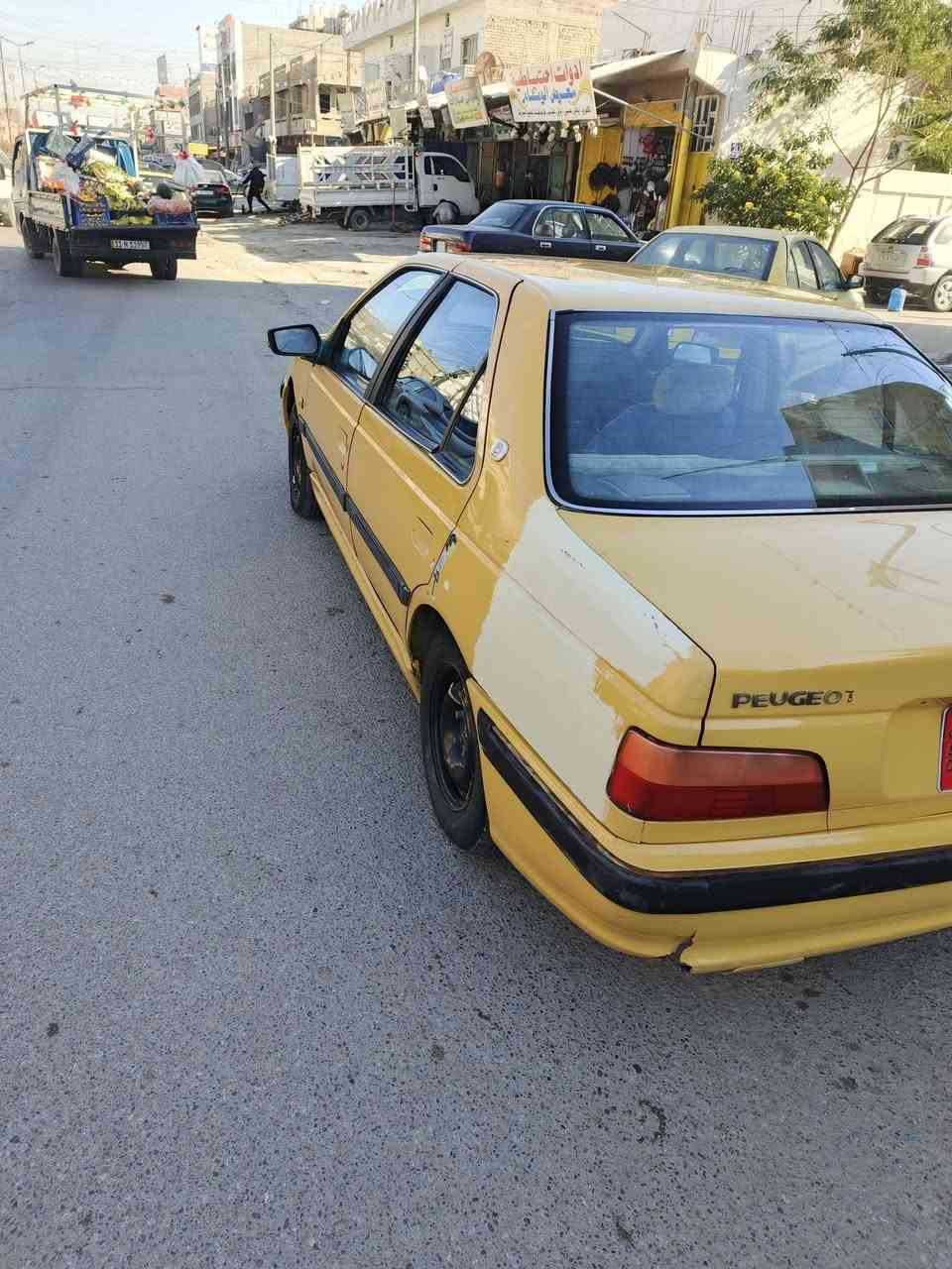 السلام عليكم 
بارص موديل 2015
كير و مكينه مقفولات 
بيها بابتين رش 
وچاملغ موضح بالصورة 
السعر:٣٨وبيها مجال 
العنوان:بغداد الحرية 
رقم الهاتف:***********
