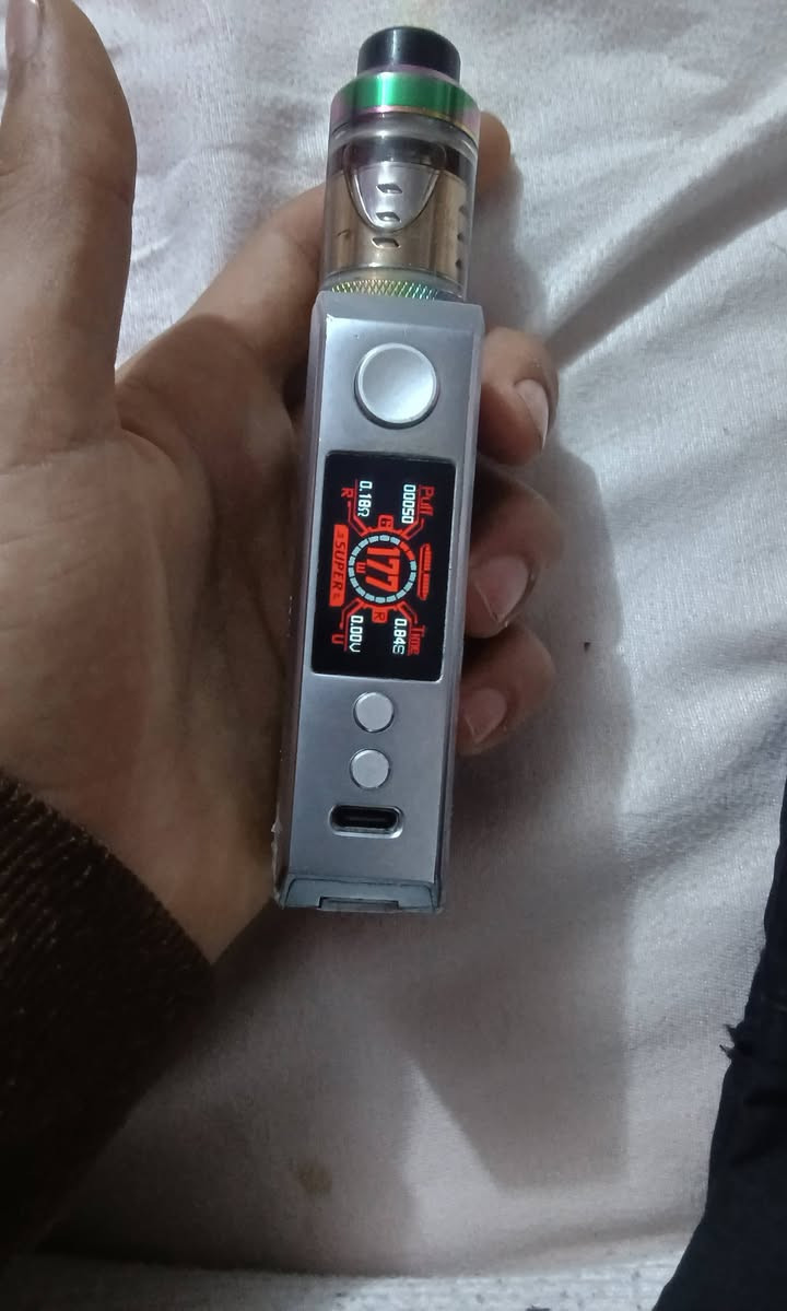 نركيله كترونيه DRAGBجيل ال3 مسحوب بيها فقط ٥٠ نفس
الي حاب يتواصل خاص او يتصالح على رقمي ***********
