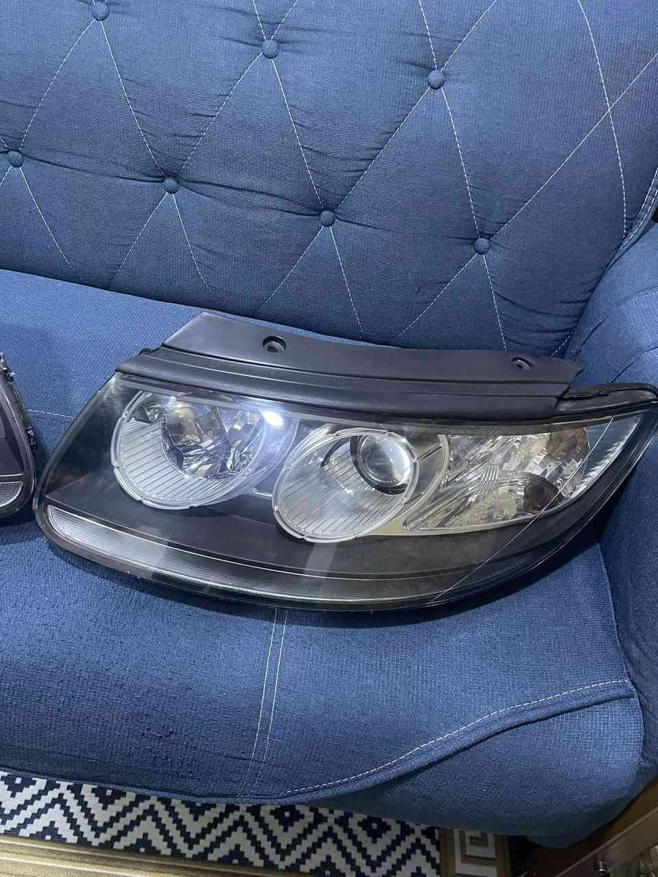 سلام عليكم 
لايت سنتافي 12 اصلي شركة العالي لد اوزوم اصلي بعد احلا من الصور السعر 350 الف عنوان بغداد اتصال واتساب ***********
