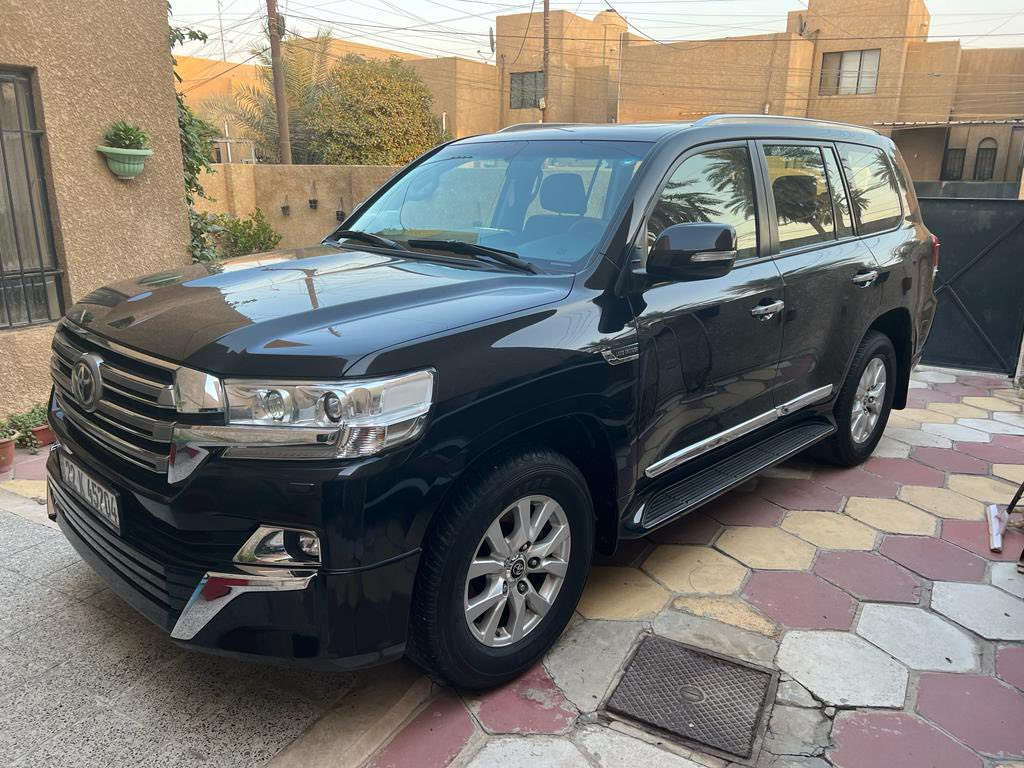 لاند كروز موديل ٢٠١٧ أربيل انكليزي تريد تحويل تريد وكاله مكفوله عدا الصبغ وشخط مثل ماموضح بالصور مكانها بغداد الدوره السعر ٤٩٠ وبيها مجال رقم صاحب السياره ***********
